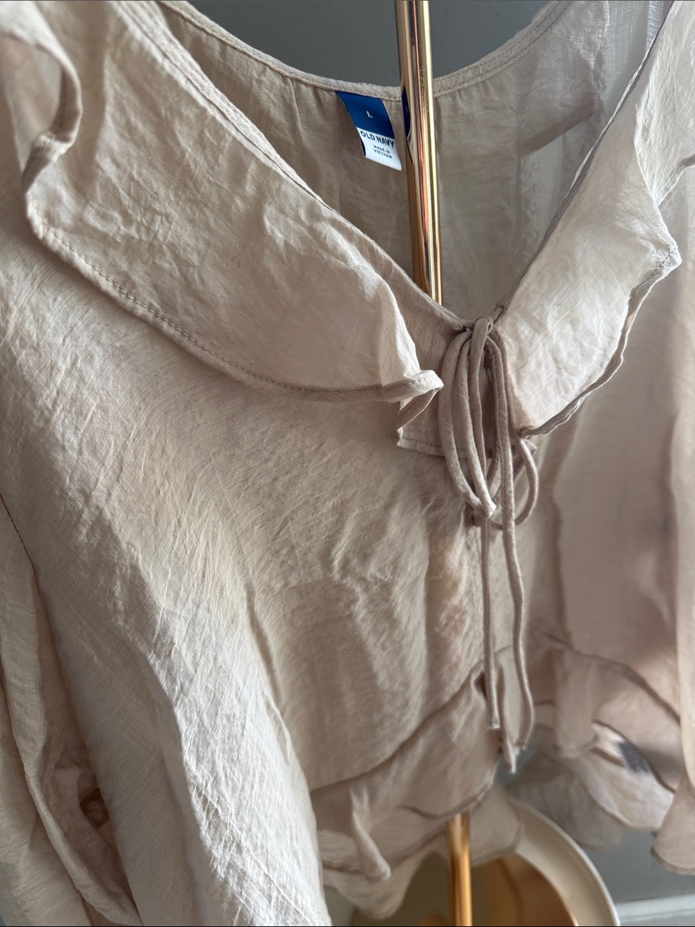 Old Navy Beige Ruffle Tie-Front Blouse - Picture 3 of 8
